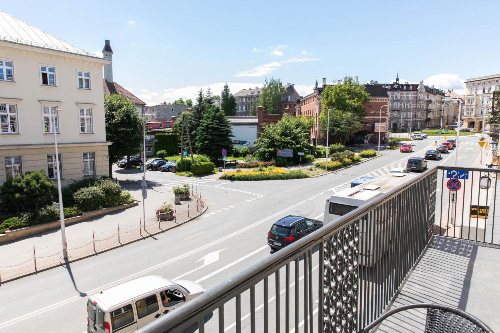 Апартаменты Apartament Old Town Premium Z Balkonem Клодзко Экстерьер фото