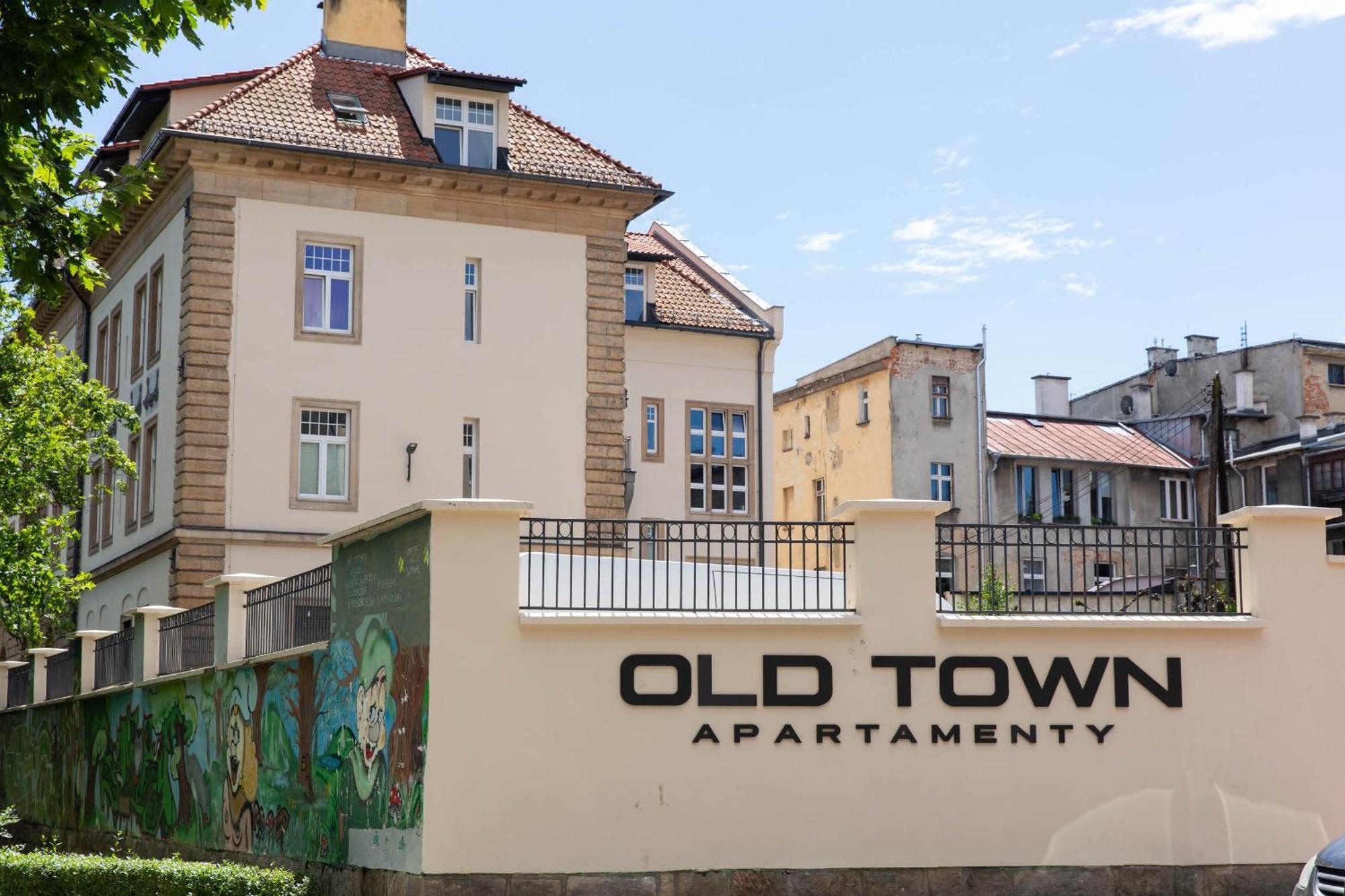 Апартаменты Apartament Old Town Premium Z Balkonem Клодзко Экстерьер фото